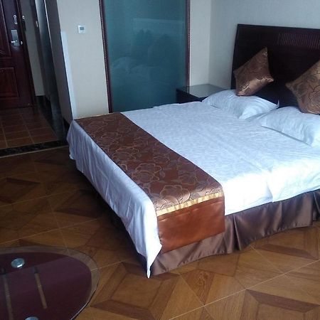 Fengyu Business Hotel Chengdu Bagian luar foto
