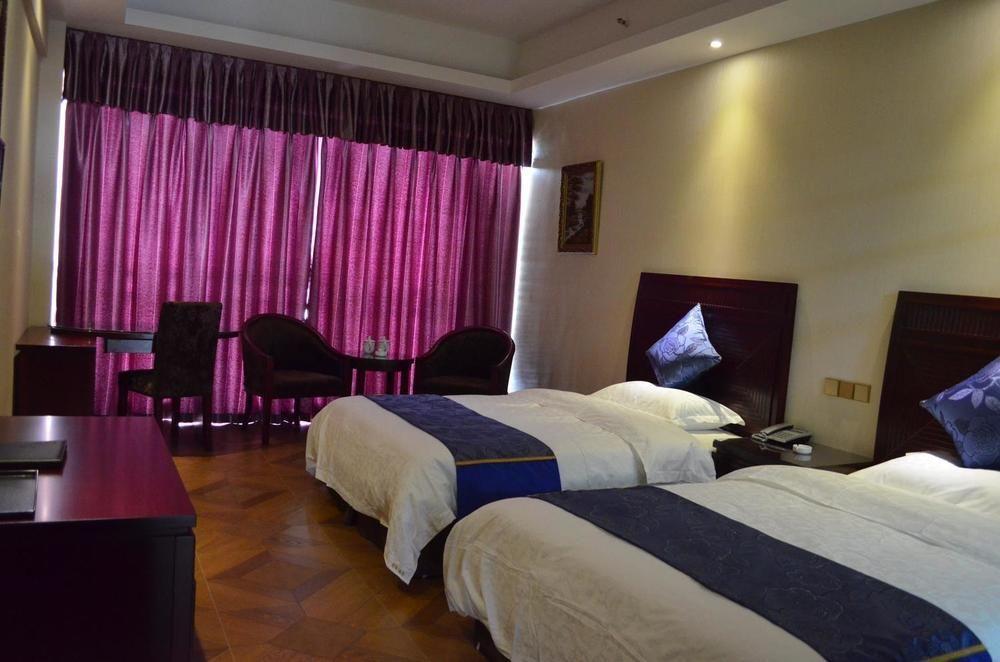 Fengyu Business Hotel Chengdu Bagian luar foto