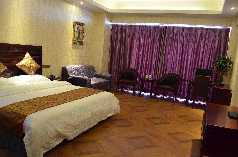 Fengyu Business Hotel Chengdu Bagian luar foto